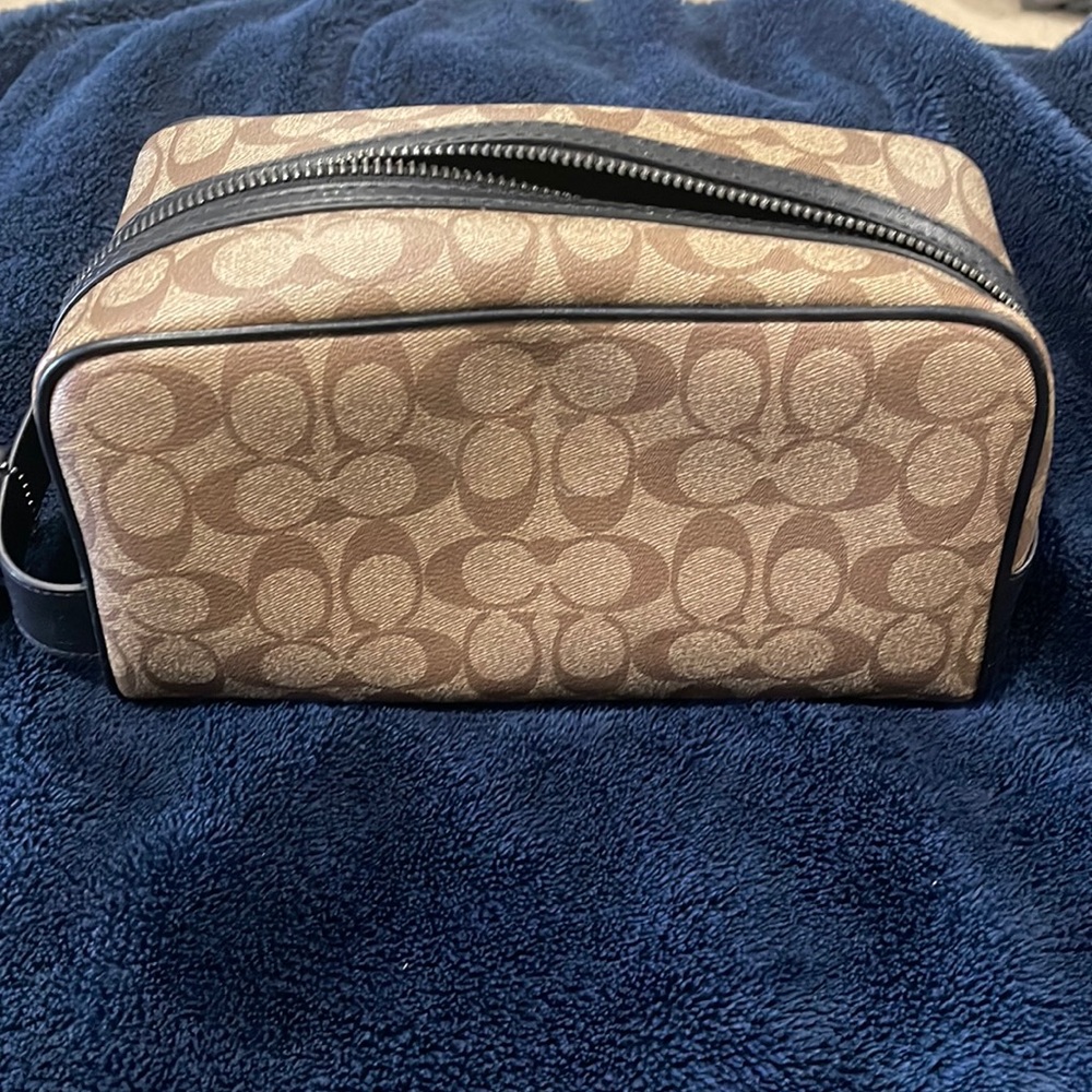 Used Mens large toiletry bag